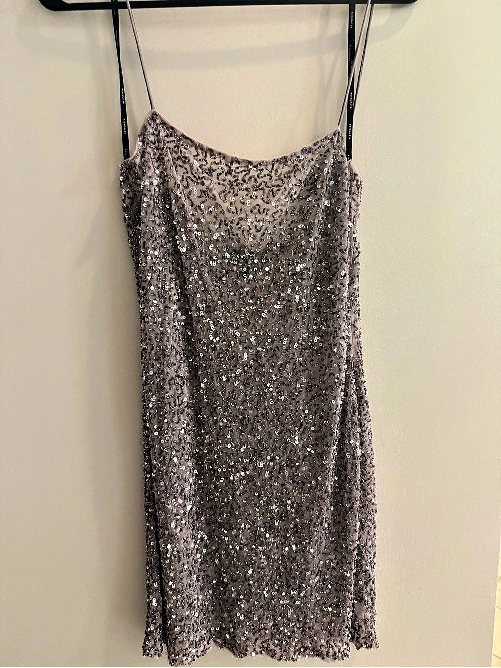 RETROFÊTE Sequin Mini Dress in Silver Small Like New